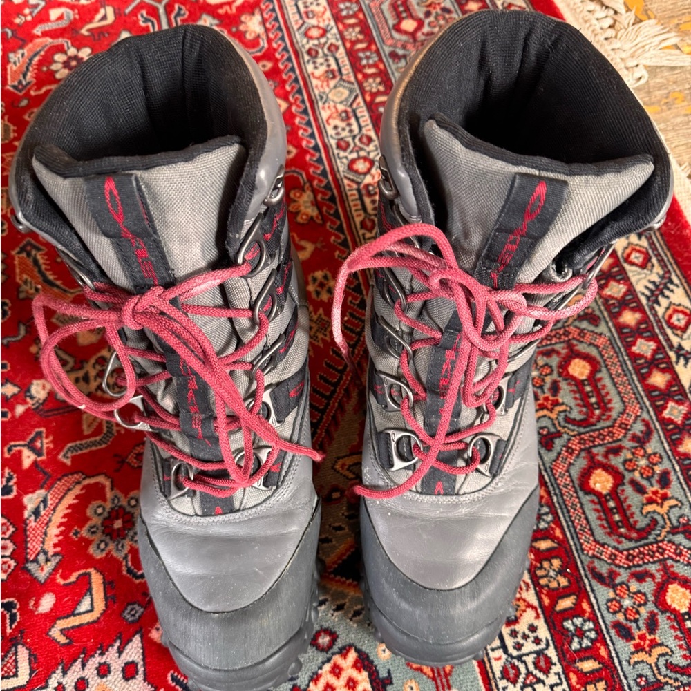 Oakley Snow Boots - Men’s Size 11
